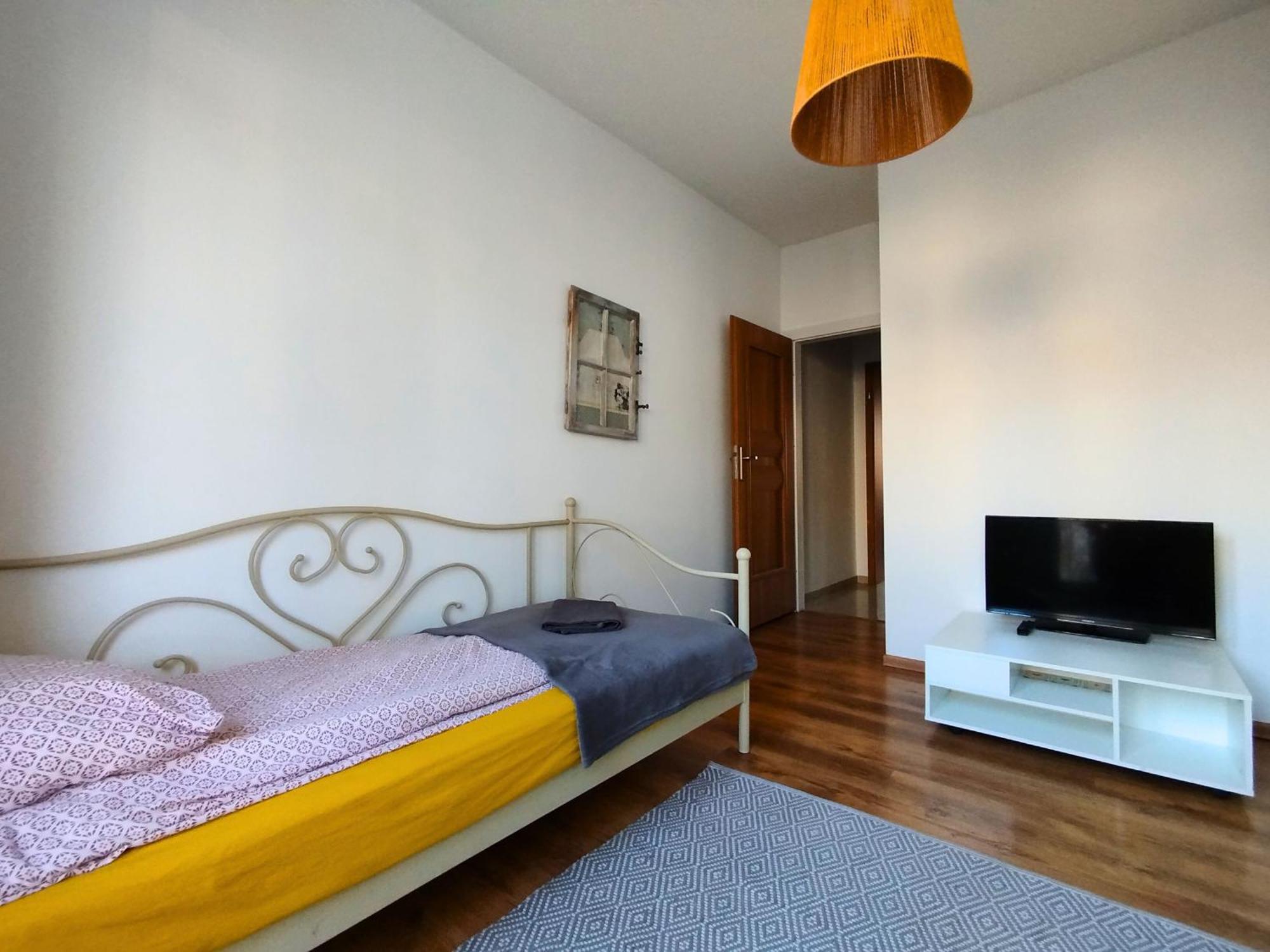 Apartament Z Ogrodem W Sercu Torunia Kültér fotó