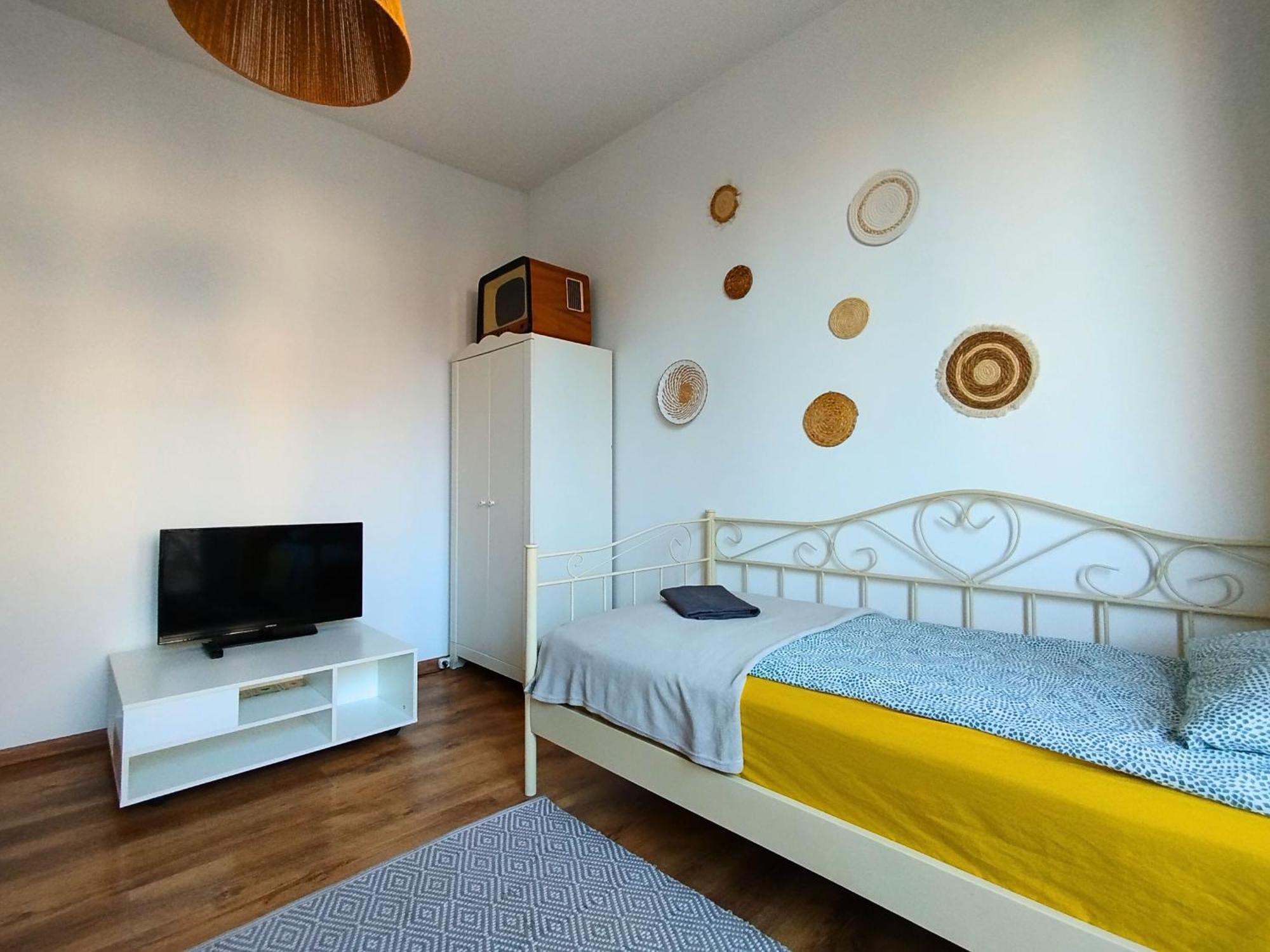 Apartament Z Ogrodem W Sercu Torunia Kültér fotó